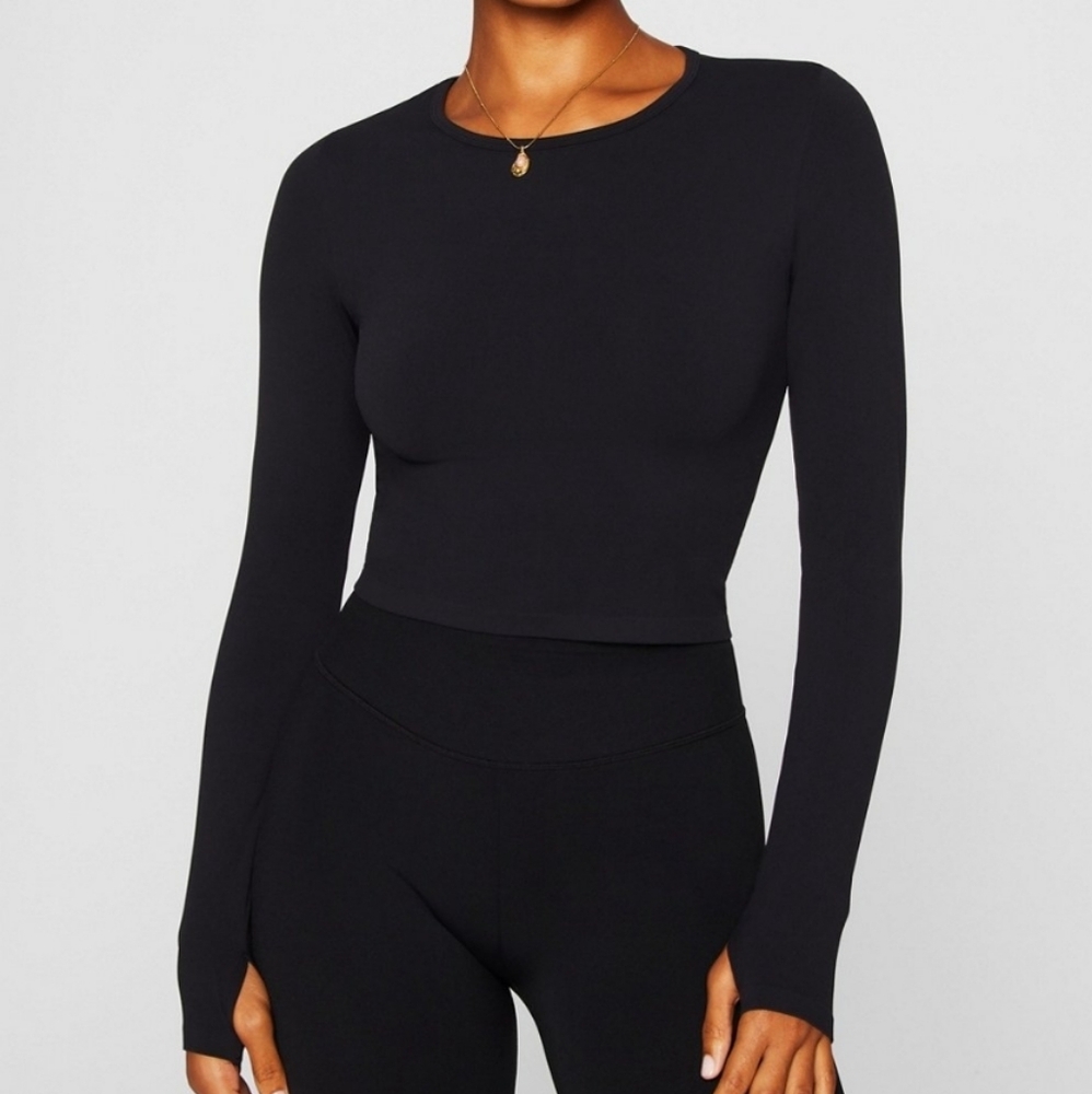 Fabletics- Sleek Seamless Long Sleeve Top
